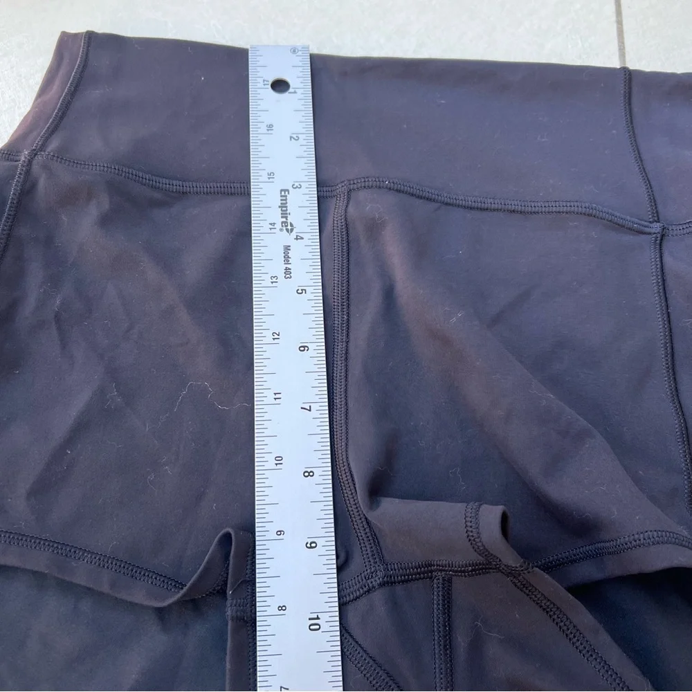 Lululemon Shorts High Rise Women’s Size 4 - Picture 4 of 7